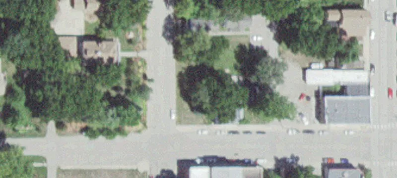 18 5th W St