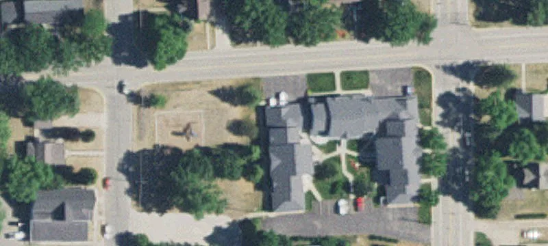 110 1st Ave Nee