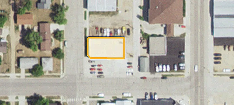 114 3rd SW St