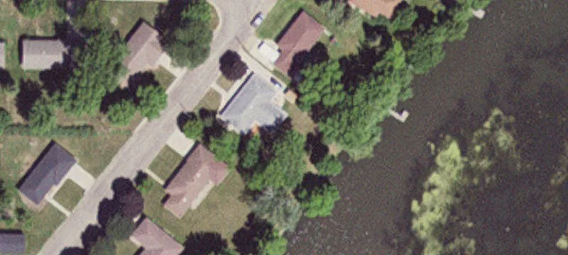 718 Lloyd Ln