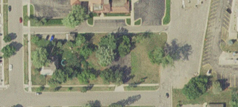 209 2nd E St