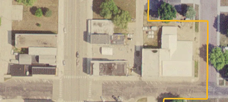 10 Main N St