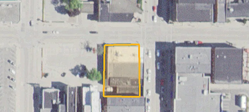 421 Main St