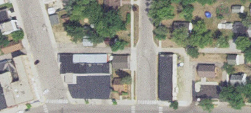 105 Roberts NE Ave