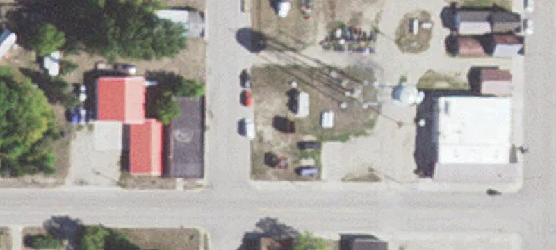 106 1st W St