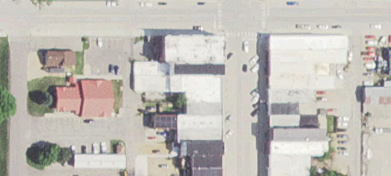 128 Main St