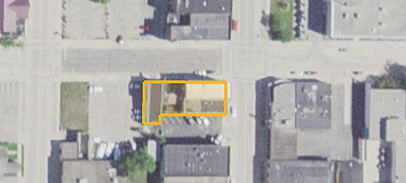 129 Main St