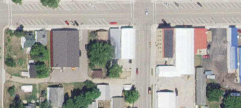 100 Main W St