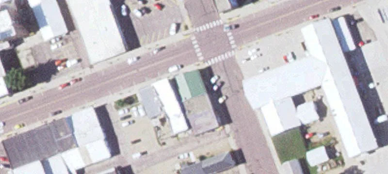 1050 3rd Ave