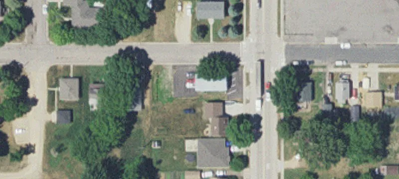 100 4th SW St