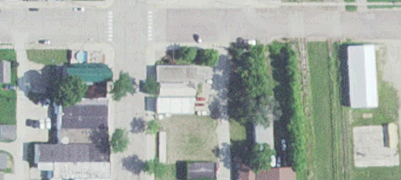 137 Broadway N Ave