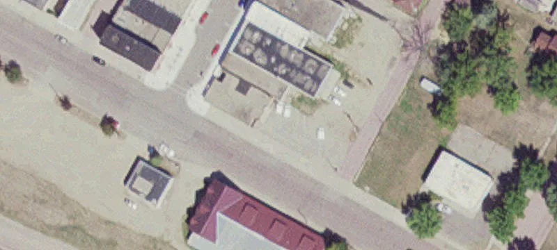 100 3rd St