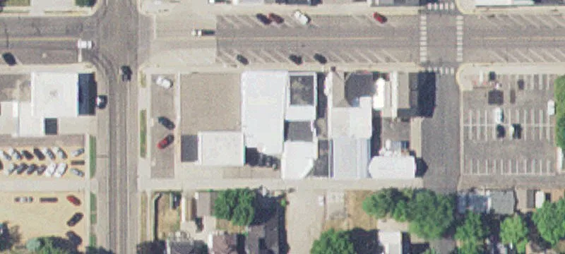 418 Main St