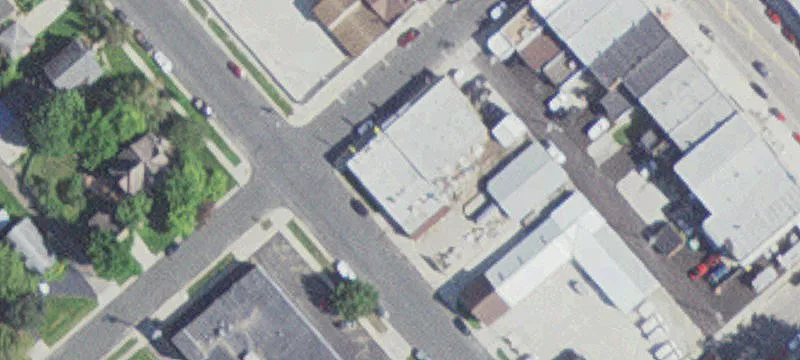 24 2nd SE St