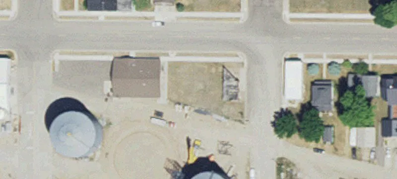 318 2nd W Ave