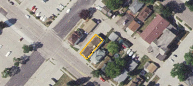 216 4th NW St