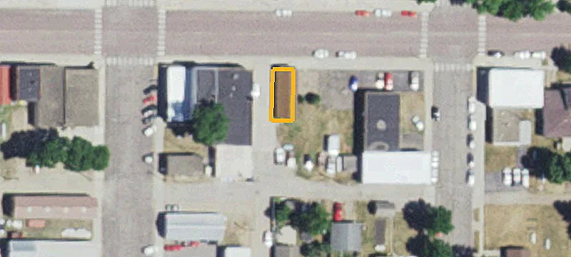 736 Main St