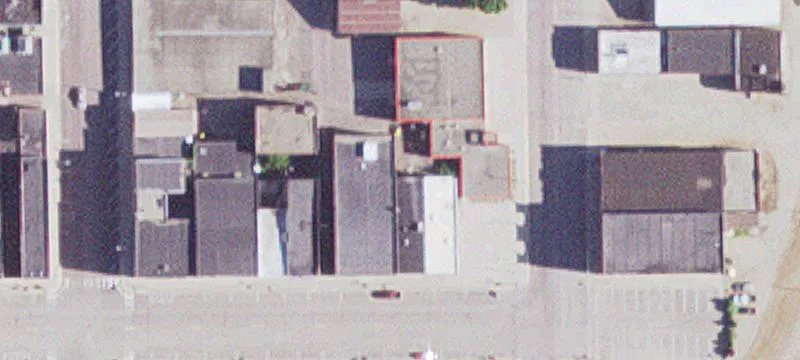 18 Central St