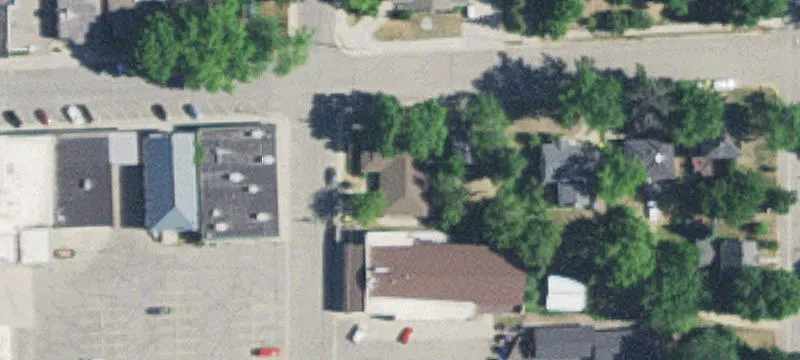 15 Ash SE St