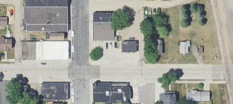 103 Oak SE Ave