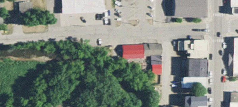 21 Central W Ave