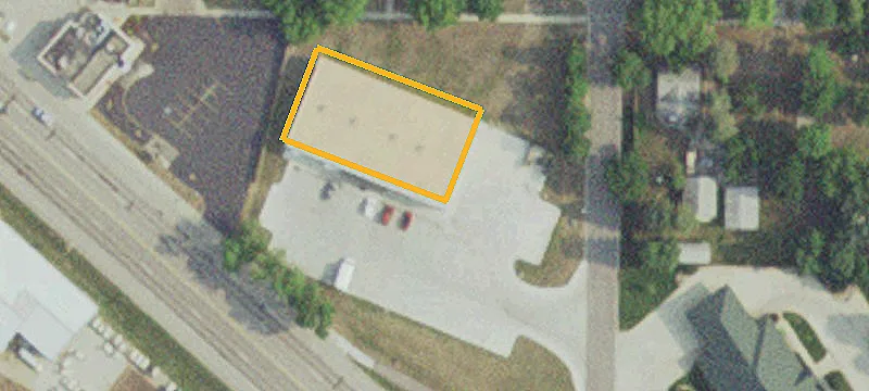 410 1st E St