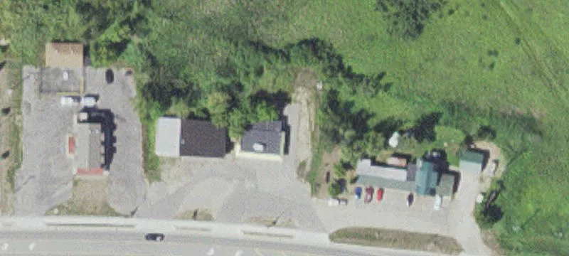 403 Main E Ave