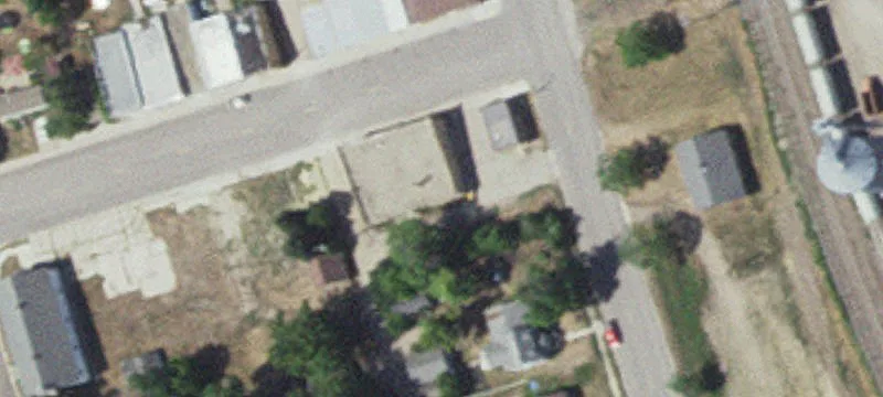 319 Thompson Ave