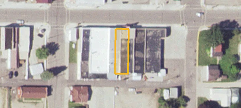 907 Broadway
