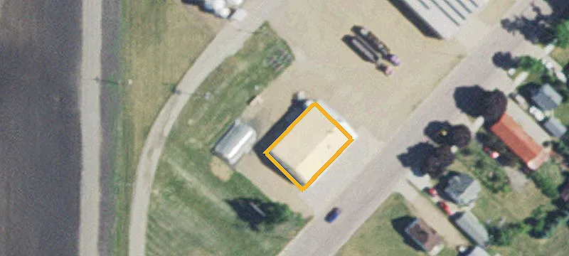 79 Vernon Ave