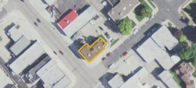 15 2nd SE St
