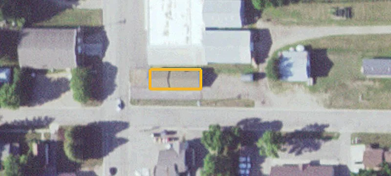 2121 Maple Ave