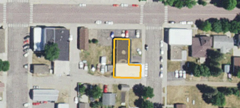 738 Main St