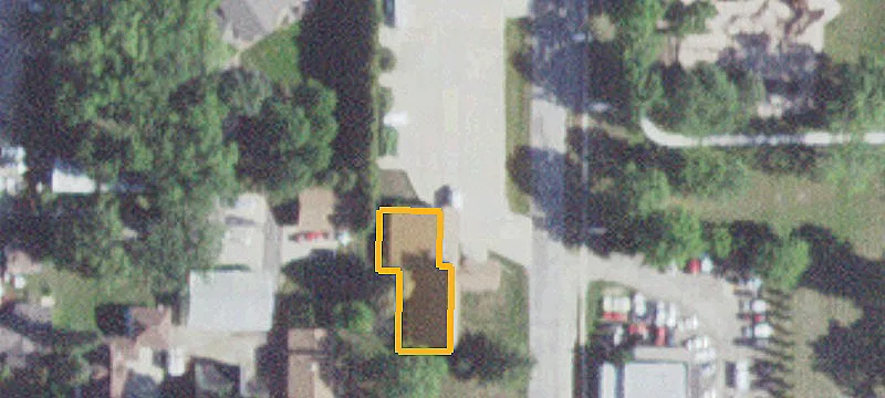 16 Hwy St