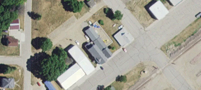 105 Railroad St