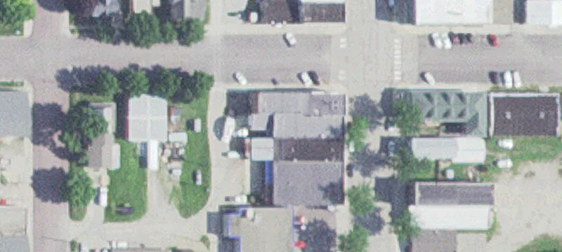 104 Broadway S Ave