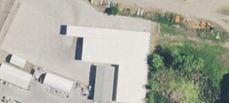 42 Riverside Dr