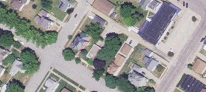 124 3rd W St