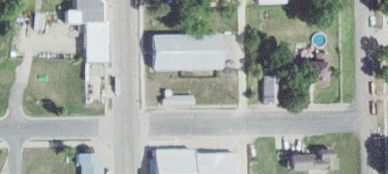 114 Maple NE St