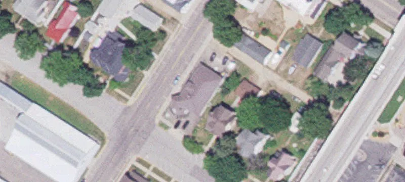 330 2nd W St