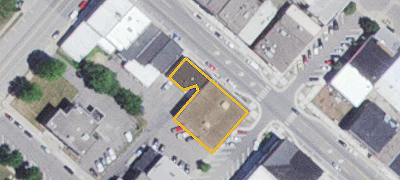 120 Lakeshore Dr