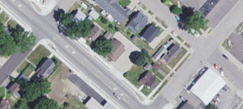 210 Lakeshore Dr
