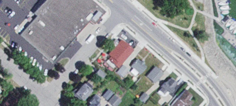 402 Lakeshore Dr
