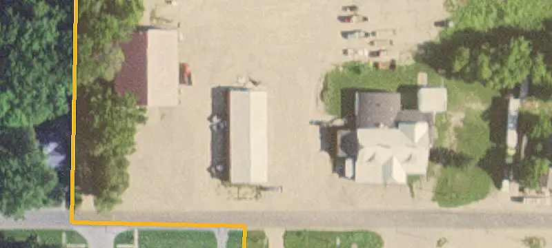 15 2nd NW St
