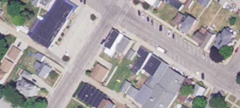 112 2nd E St