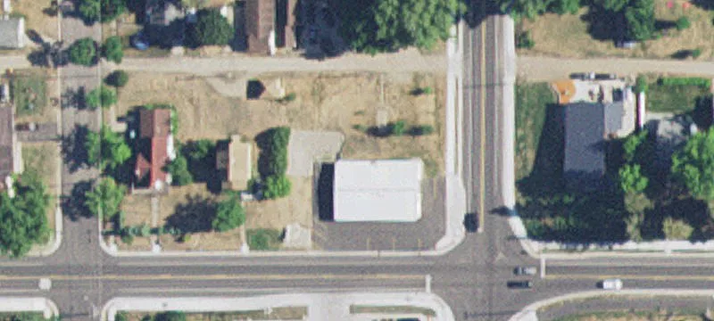 100 7th St