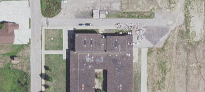 200 2nd E St