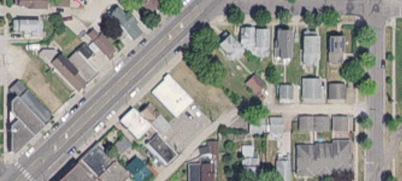 1072 7th W St