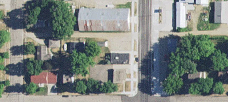 302 Main St