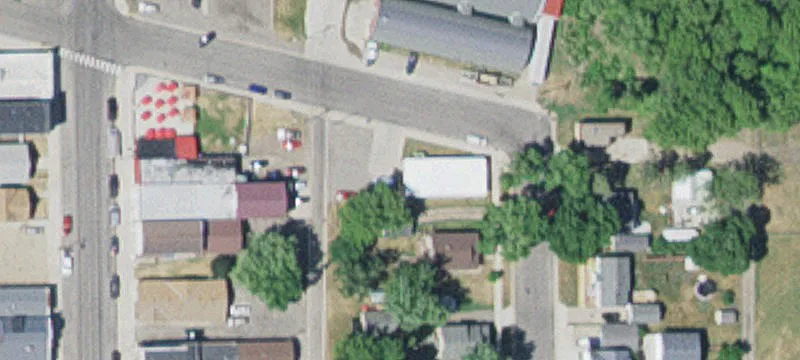 161 Cedar N Ave